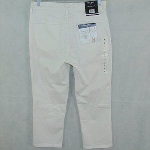 NWT Nine West chrystie capri white jeans size 4